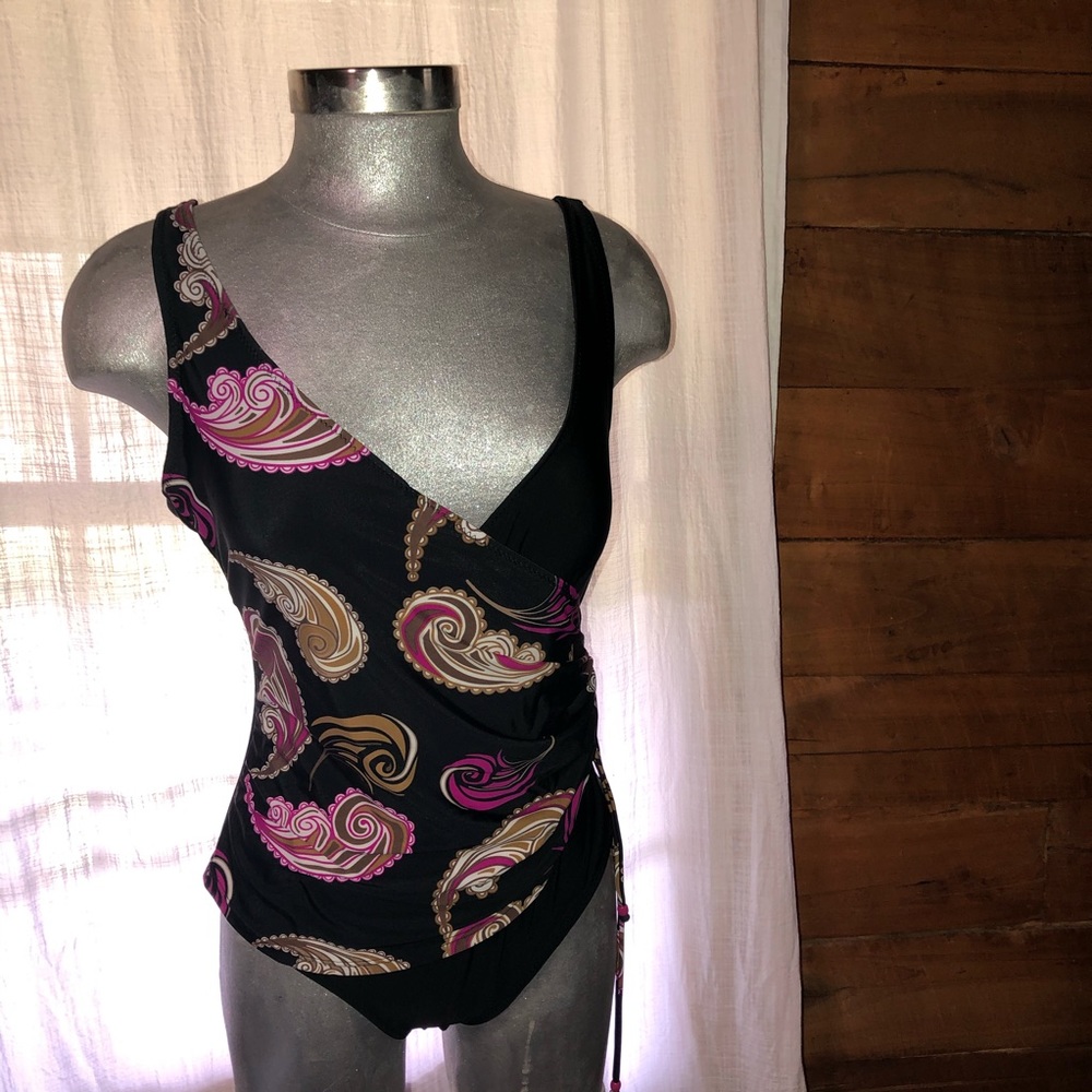 Choice by Blue Wave One Piece Swimsuit
44 / US 8